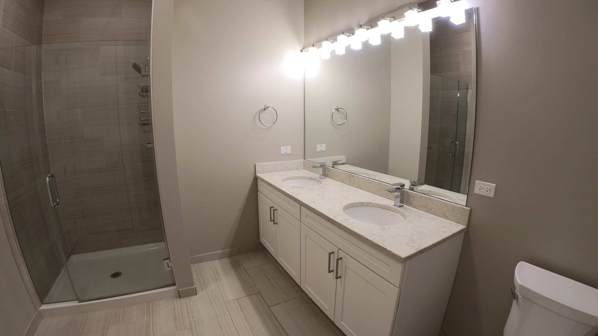 2050 North Clark Street, Unit 302 Chicago, IL 60614 - Photo 12 of 19