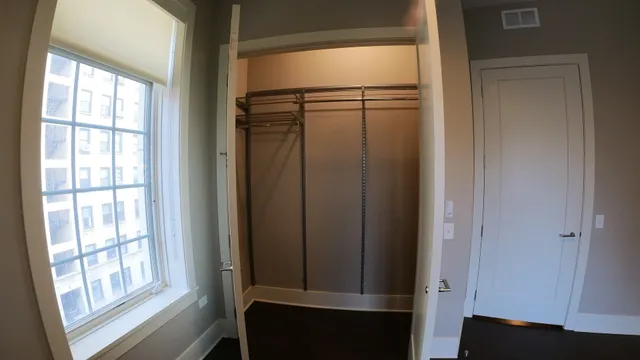 $4,825 | 2050 North Clark Street, Unit 302, Chicago, IL 60614