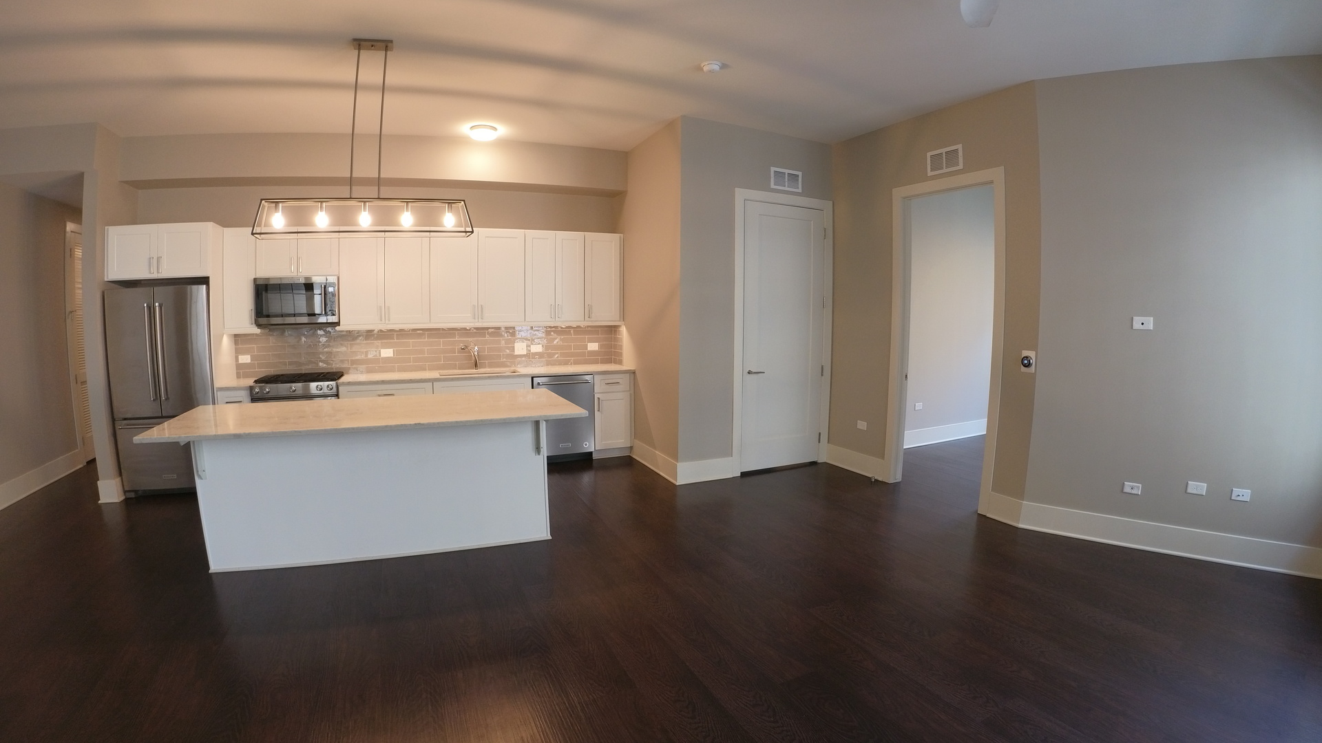 2050 North Clark Street, Unit 302 Chicago, IL 60614 - Photo 3 of 19