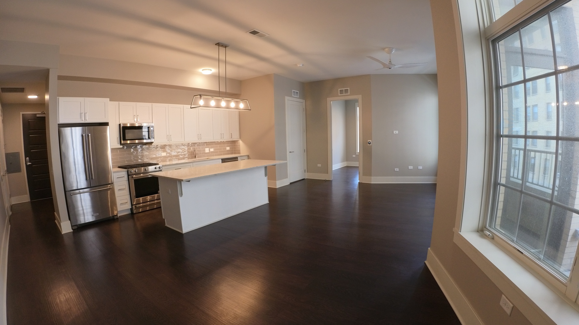 2050 North Clark Street, Unit 302 Chicago, IL 60614 - Photo 5 of 19