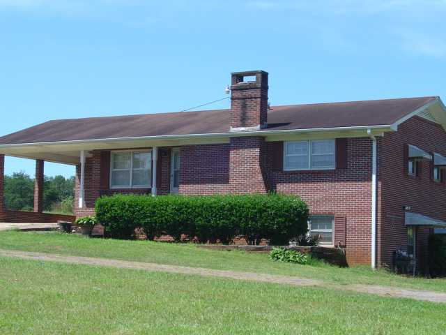 1831 Clearmont Road Westminster, SC 29693 - Photo 8 of 16 Gallery Image 8
