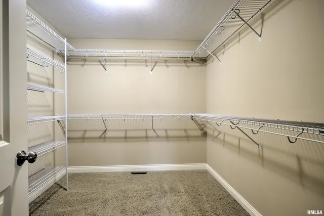 $2,400 | 2708 West Sesame Street, Dunlap, IL 61525