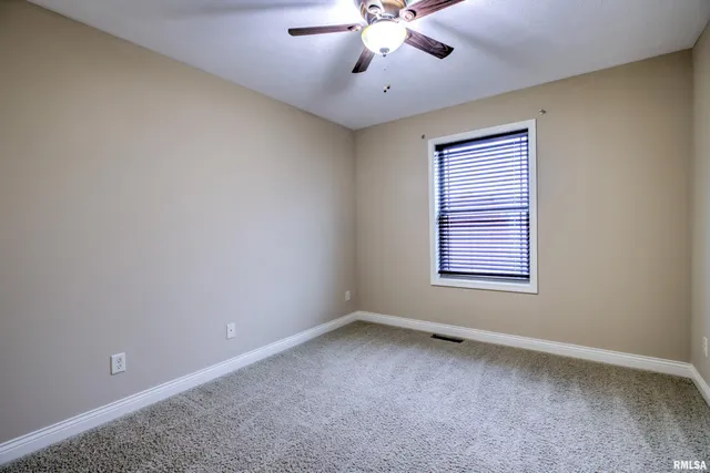 $2,400 | 2708 West Sesame Street, Dunlap, IL 61525