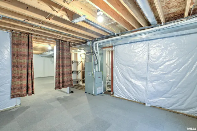 $2,400 | 2708 West Sesame Street, Dunlap, IL 61525