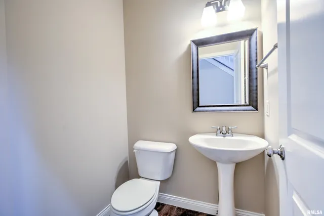 $2,400 | 2708 West Sesame Street, Dunlap, IL 61525