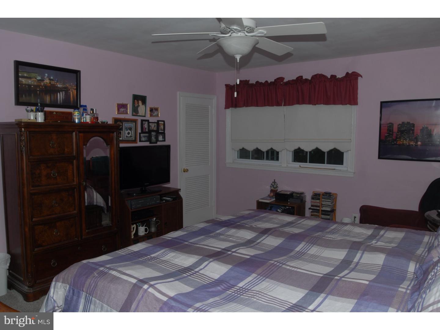 2723 Axe Factory Road Philadelphia, PA 19152 - Photo 14 of 24 Bedroom - Main
