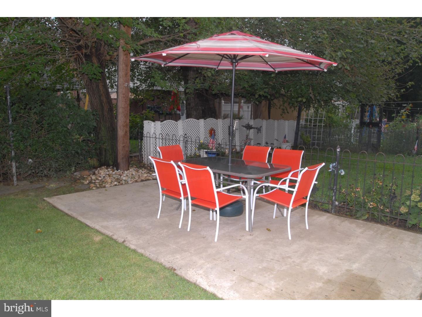 2723 Axe Factory Road Philadelphia, PA 19152 - Photo 22 of 24 Patio