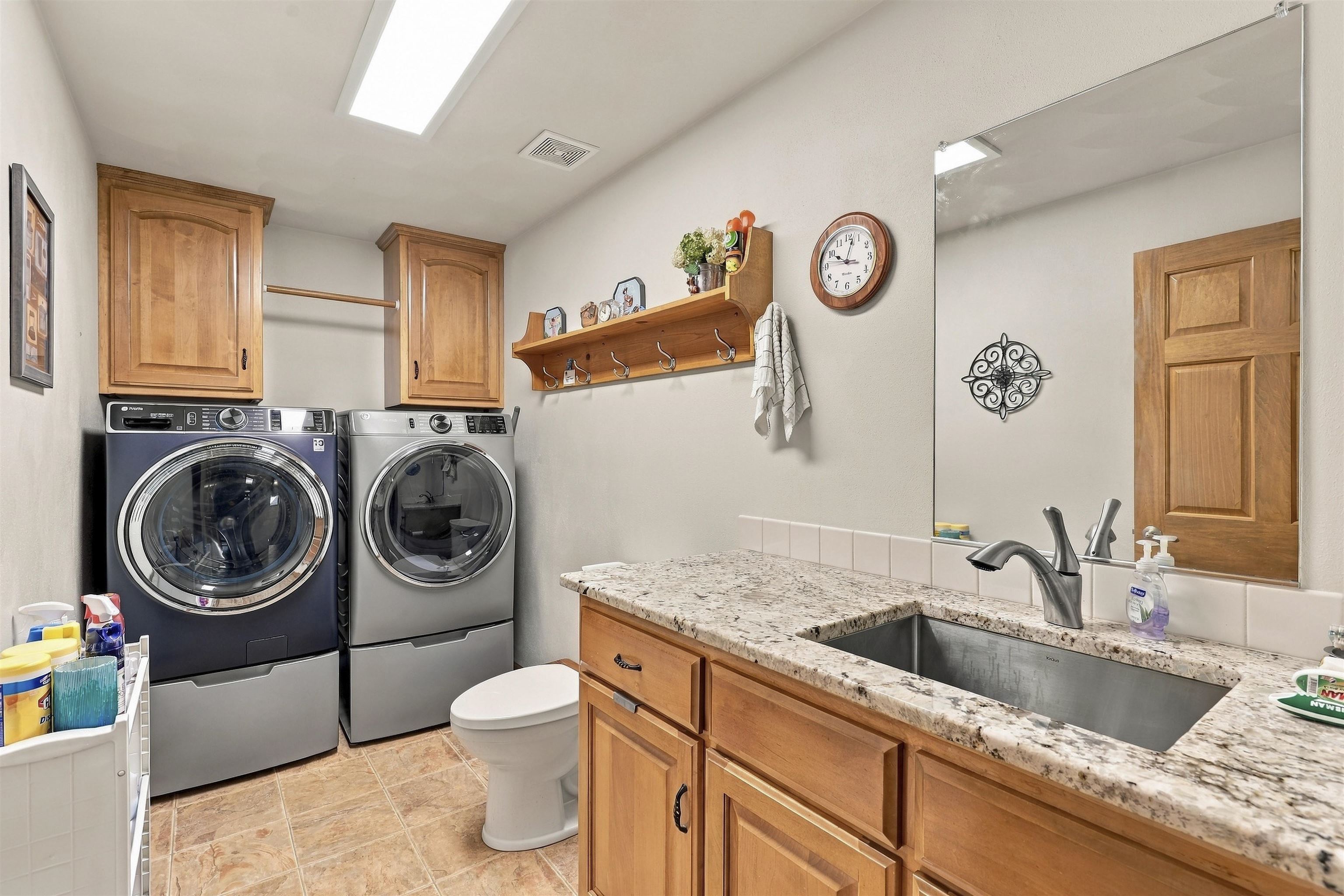 1394 West Mason Ridge Court Appleton, WI 54914 - Photo 2 of 40 Gallery Image 2