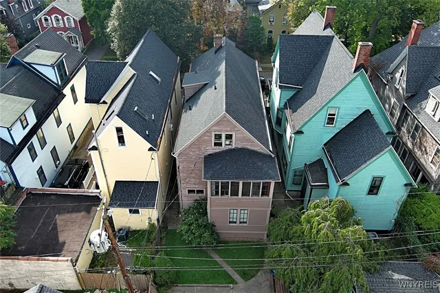 $1,750 | 135 Park Street, Buffalo, NY 14201