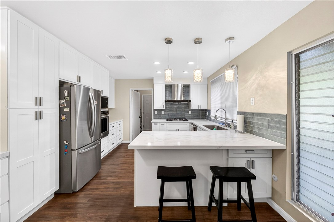 820 Vía Zapata Riverside, CA 92507 - Photo 16 of 37