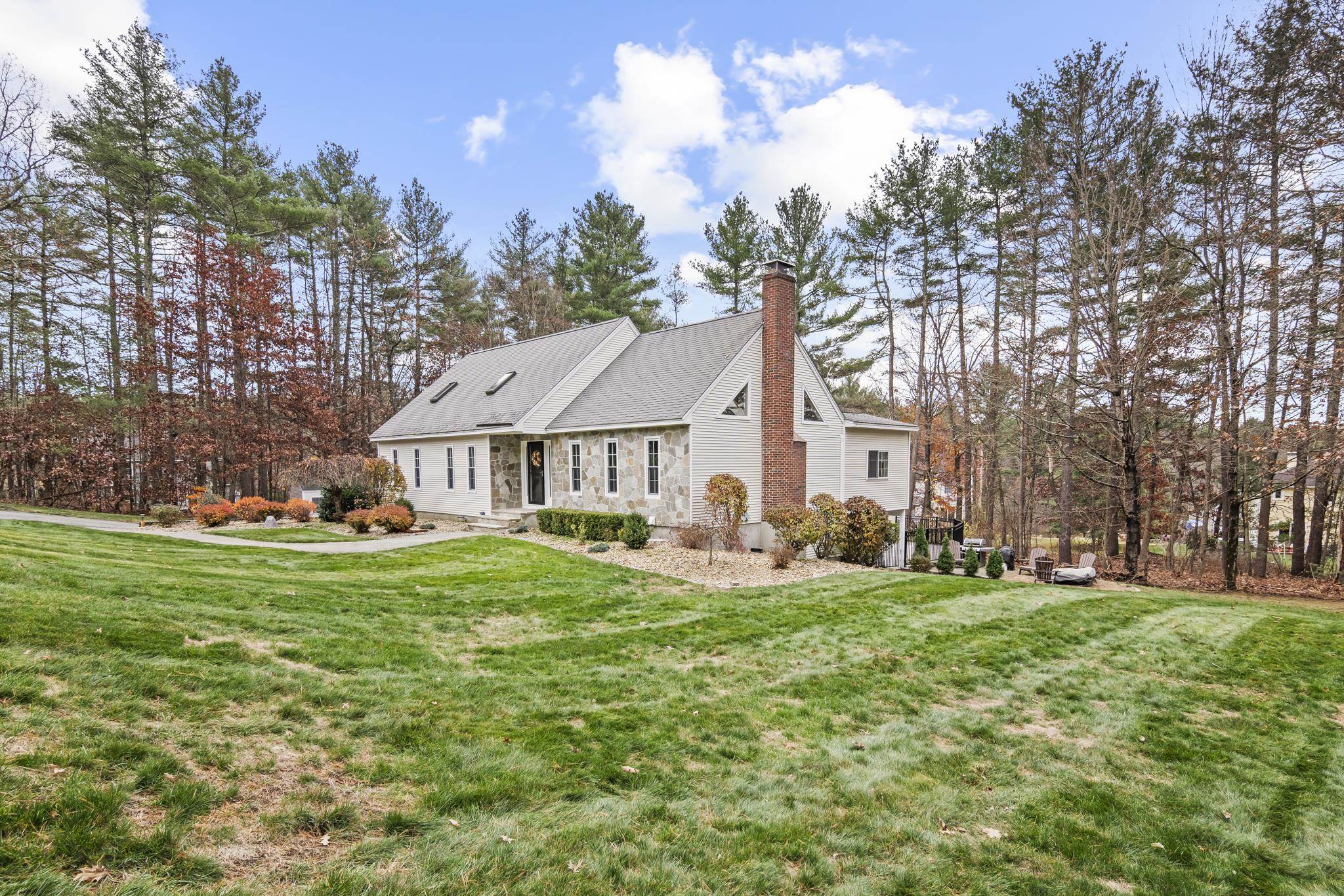 3 Hillside Road Windham, NH 03087 - Photo 2 of 40