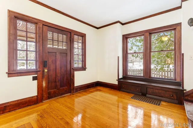 $625,000 | 186 West 12th Street, Holland, MI 49423