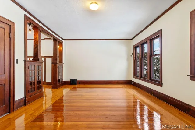 $625,000 | 186 West 12th Street, Holland, MI 49423