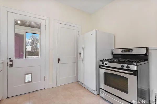 $625,000 | 186 West 12th Street, Holland, MI 49423