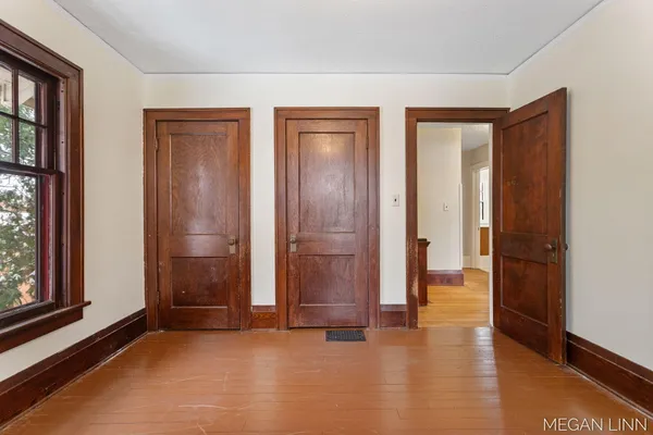 $625,000 | 186 West 12th Street, Holland, MI 49423