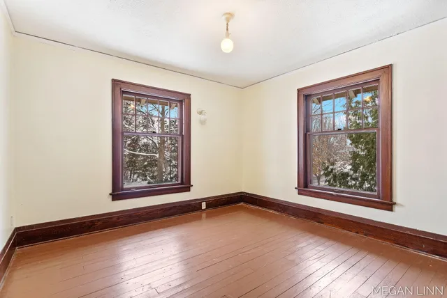 $625,000 | 186 West 12th Street, Holland, MI 49423