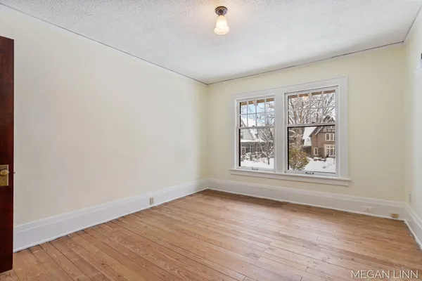 $625,000 | 186 West 12th Street, Holland, MI 49423