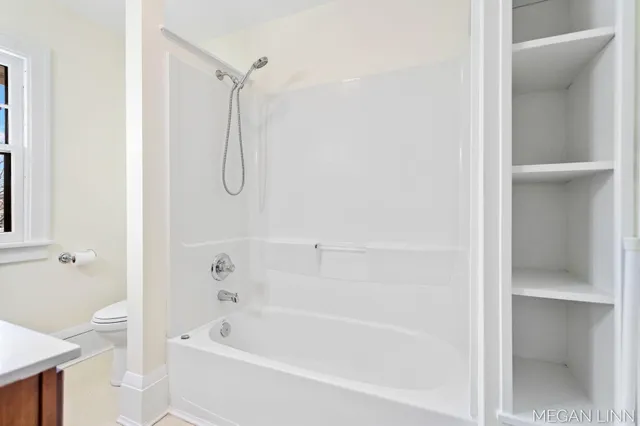 $625,000 | 186 West 12th Street, Holland, MI 49423