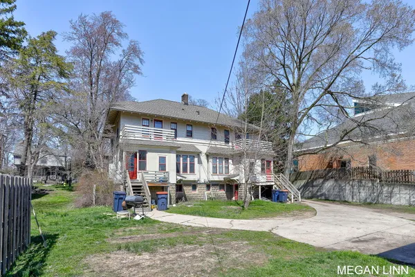 $625,000 | 186 West 12th Street, Holland, MI 49423