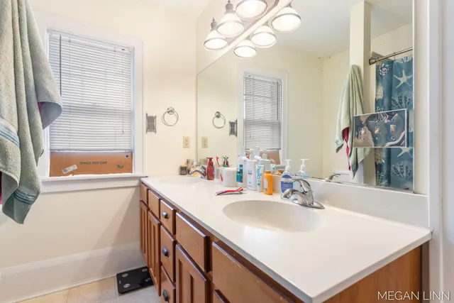 $625,000 | 186 West 12th Street, Holland, MI 49423