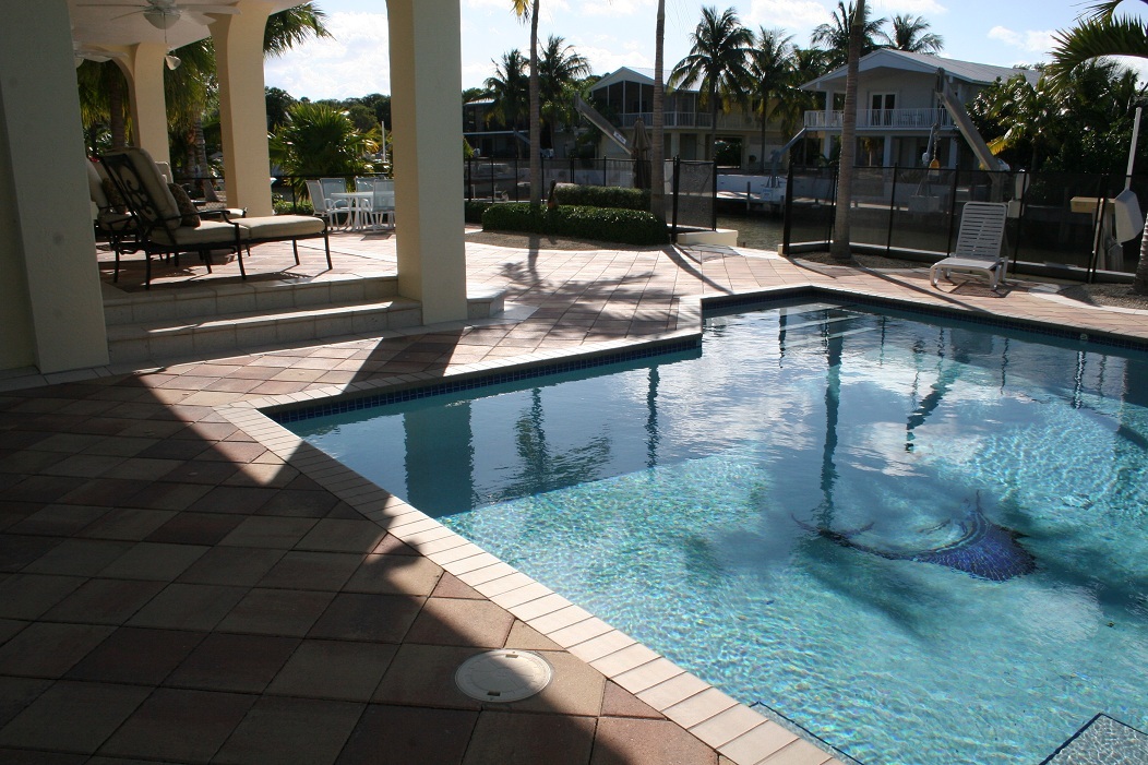 119 Bluebird Road Tavernier, FL 33070 - Photo 3 of 31 Backyard