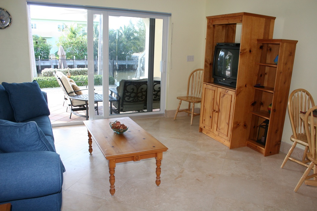 119 Bluebird Road Tavernier, FL 33070 - Photo 28 of 31 Downstairs Living Area