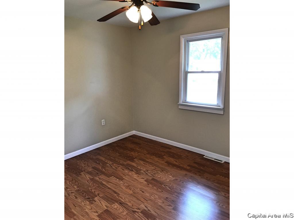 208 Edwin Street Brighton, IL 62012 - Photo 11 of 15 Gallery Image 11