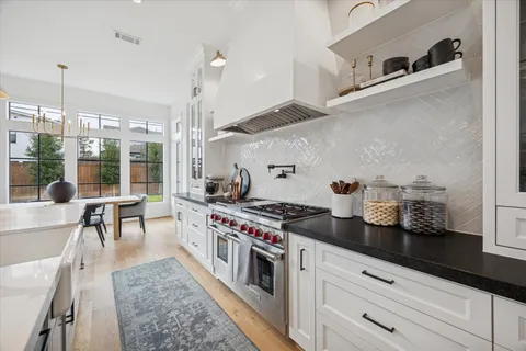 $1,799,000 | 1315 Gardenia Drive, Houston, TX 77018