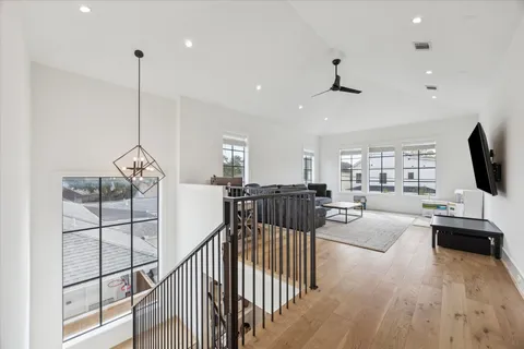 $1,799,000 | 1315 Gardenia Drive, Houston, TX 77018