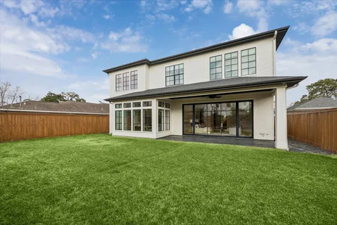 $1,799,000 | 1315 Gardenia Drive, Houston, TX 77018