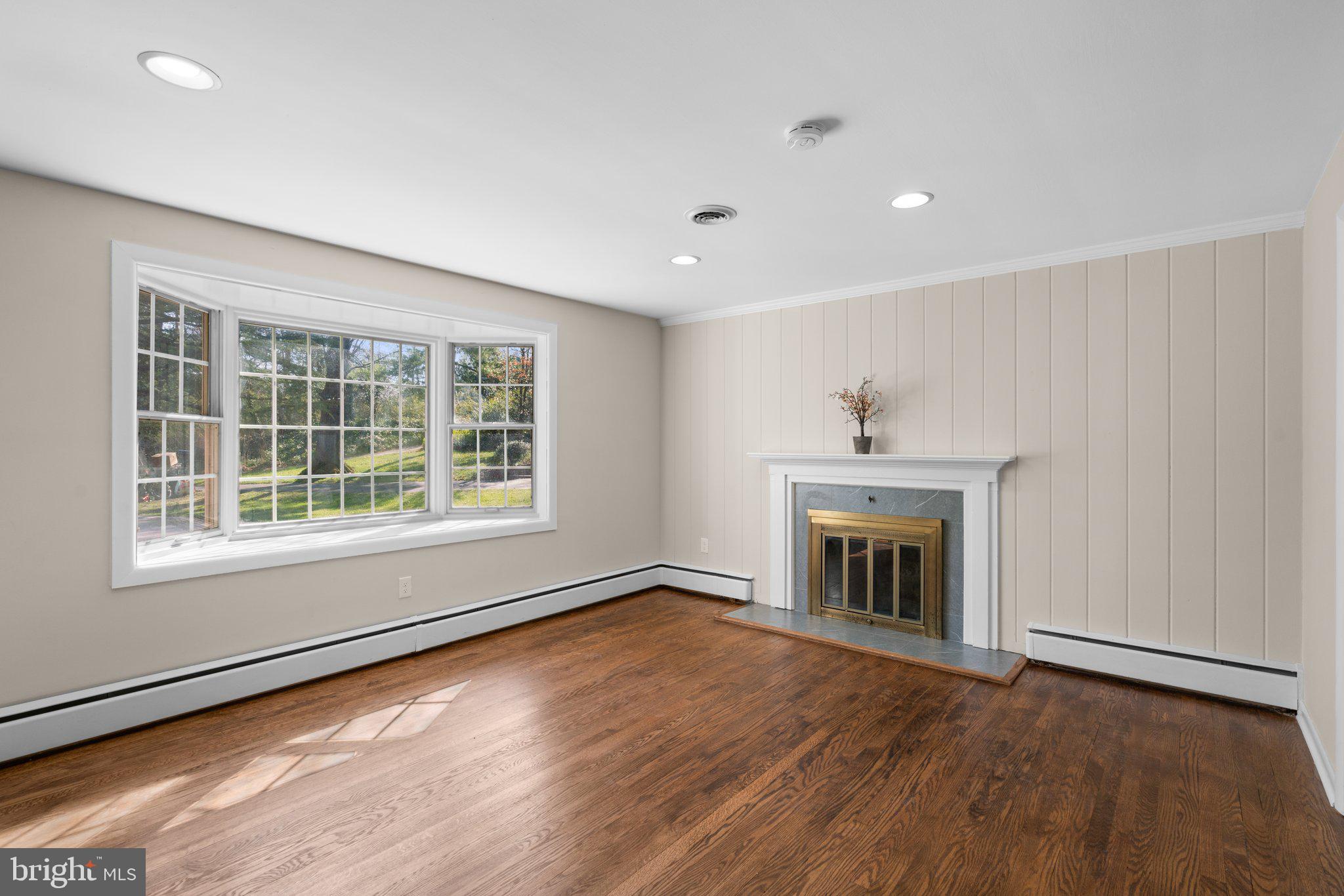 1702 Ridgely Garth Lutherville-Timonium, MD 21093 - Photo 6 of 45 Gallery Image 6