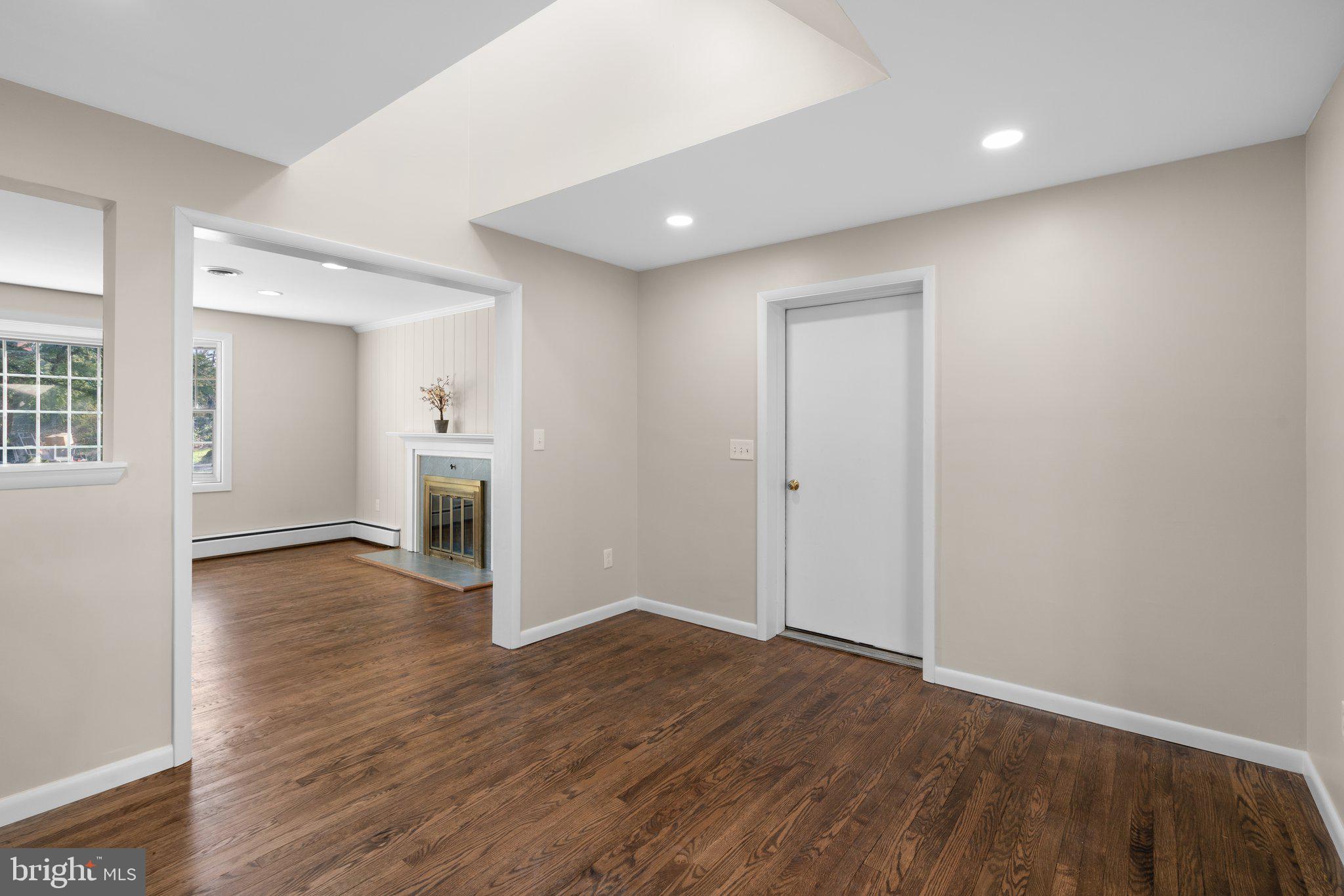 1702 Ridgely Garth Lutherville-Timonium, MD 21093 - Photo 8 of 45 Gallery Image 8