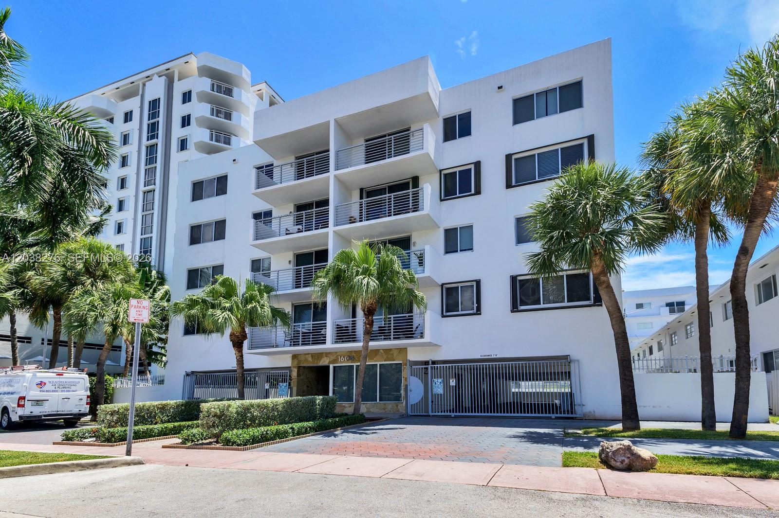 1605 Bay Road, Unit 308 Miami Beach, FL 33139 - Photo 3 of 32