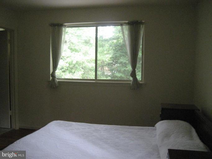 5503 Callander Drive Springfield, VA 22151 - Photo 15 of 28 a view of a window in an empty room