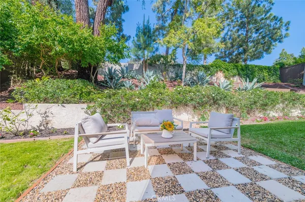 $3,190,000 | 15 Rippling Streme, Irvine, CA 92603