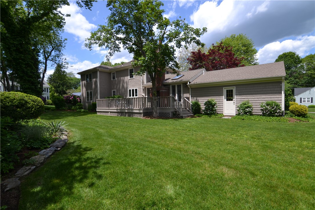 1 Briarfield Road Barrington, RI 02806 - Photo 34 of 34 Gallery Image 34