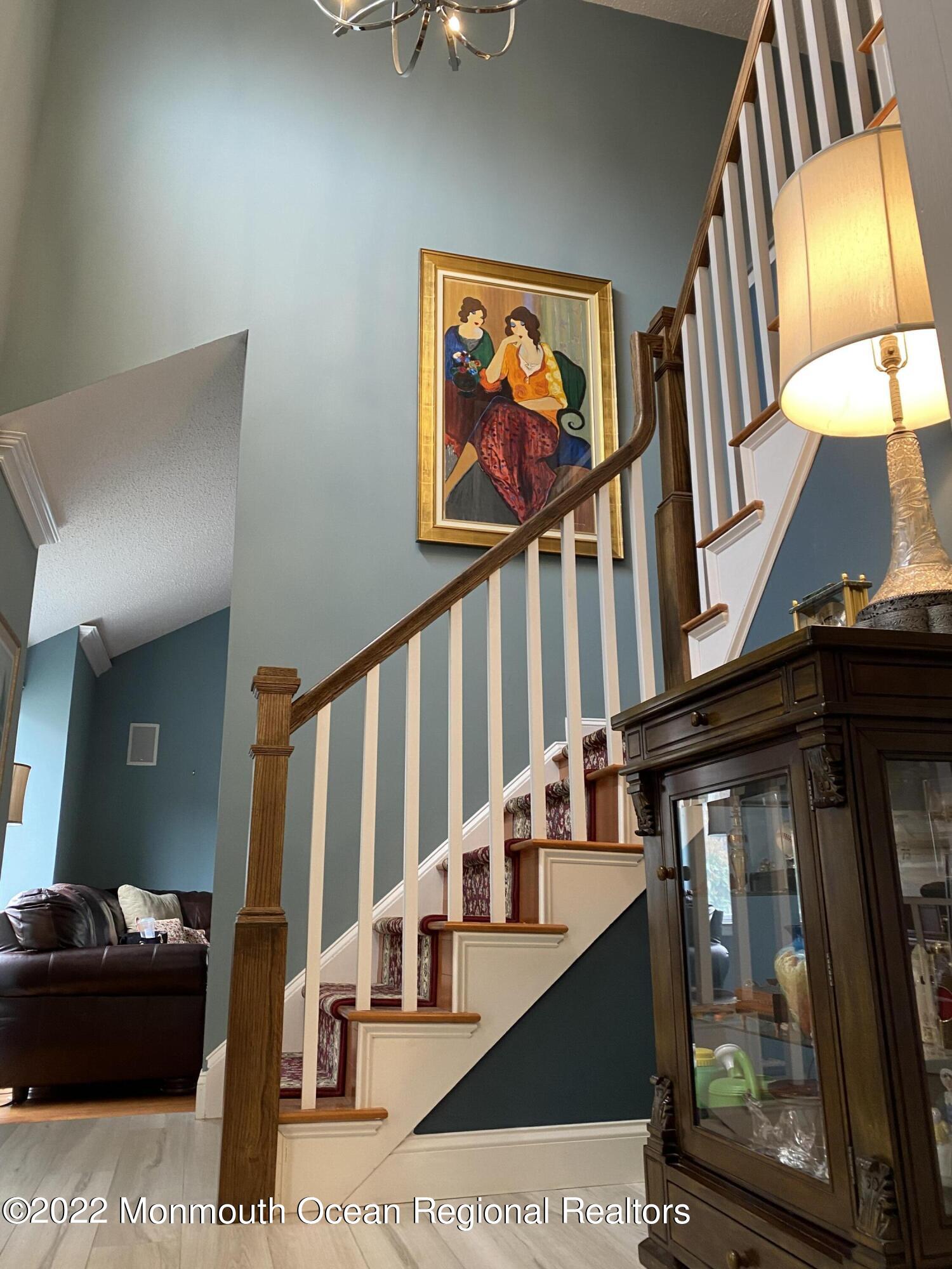 1601 Park Place Springfield, NJ 07081 - Photo 3 of 19 Entry 2