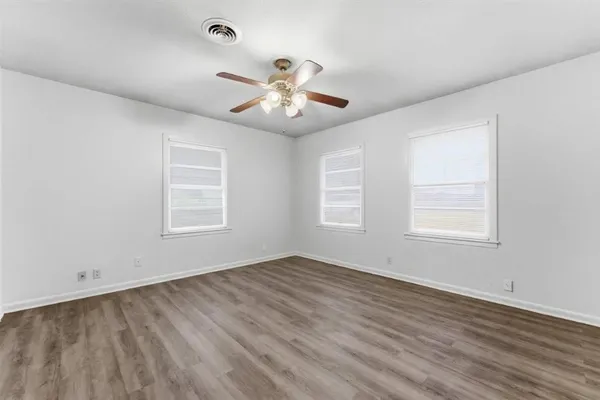 $1,300 | 3206 Hodges Street, Lake Charles, LA 70601