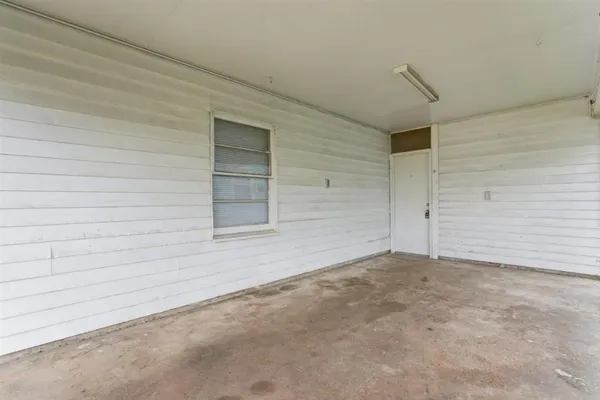 $1,300 | 3206 Hodges Street, Lake Charles, LA 70601