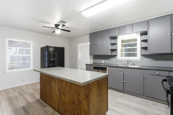 $1,300 | 3206 Hodges Street, Lake Charles, LA 70601