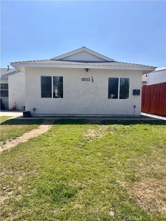 $2,000 | 10133 Kester Avenue, Mission Hills, CA 91345