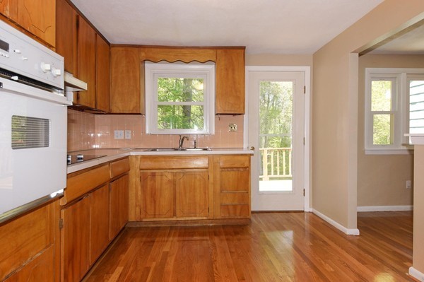 15 Jackson Road Burlington, MA 01803 - Photo 4 of 21 Gallery Image 4
