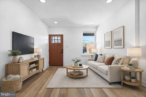 $1,700 | 1502 South 52nd Street, Unit A, Philadelphia, PA 19143