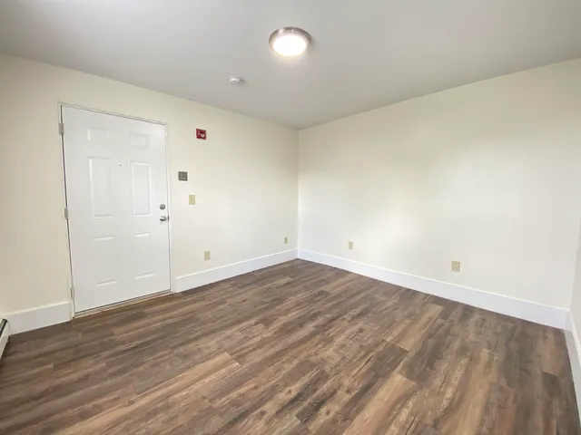 $1,673 | 4 Martin Street, Unit 4, Derry, NH 03038