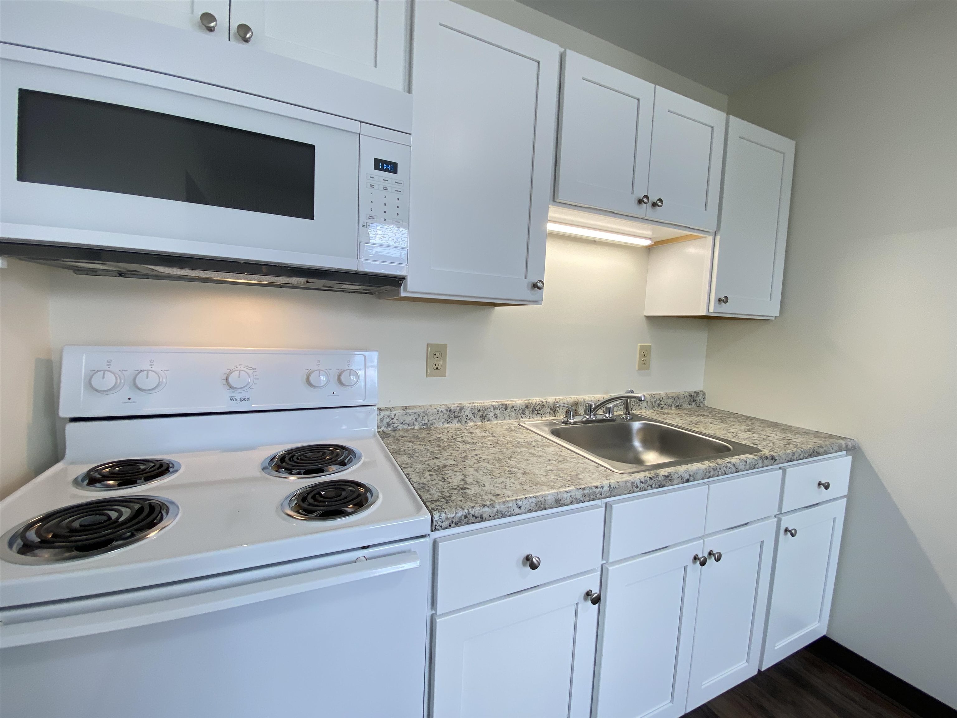 4 Martin Street, Unit 4 Derry, NH 03038 - Photo 17 of 35