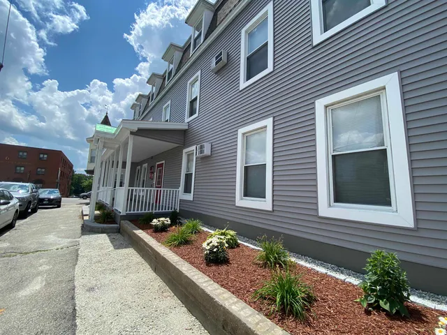 $1,673 | 4 Martin Street, Unit 4, Derry, NH 03038