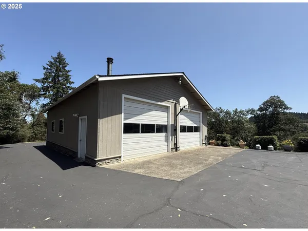 $669,000 | 4447 Melrose Road, Roseburg, OR 97471
