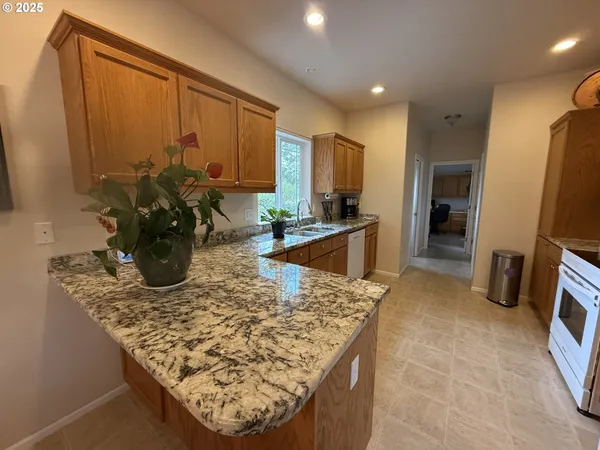 $669,000 | 4447 Melrose Road, Roseburg, OR 97471
