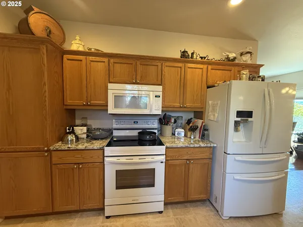 $669,000 | 4447 Melrose Road, Roseburg, OR 97471