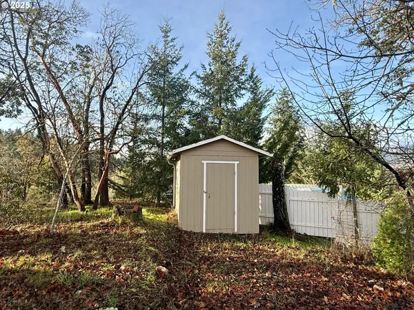 $669,000 | 4447 Melrose Road, Roseburg, OR 97471